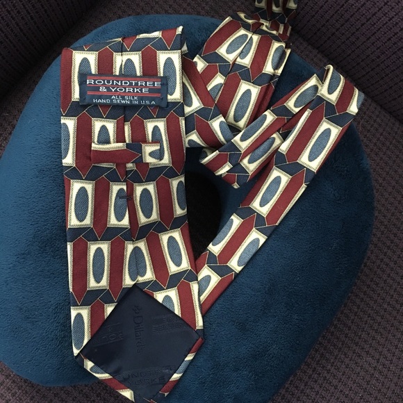 Men’s Roundtree & Yorke Tie 100% Silk Tie - Picture 3 of 8